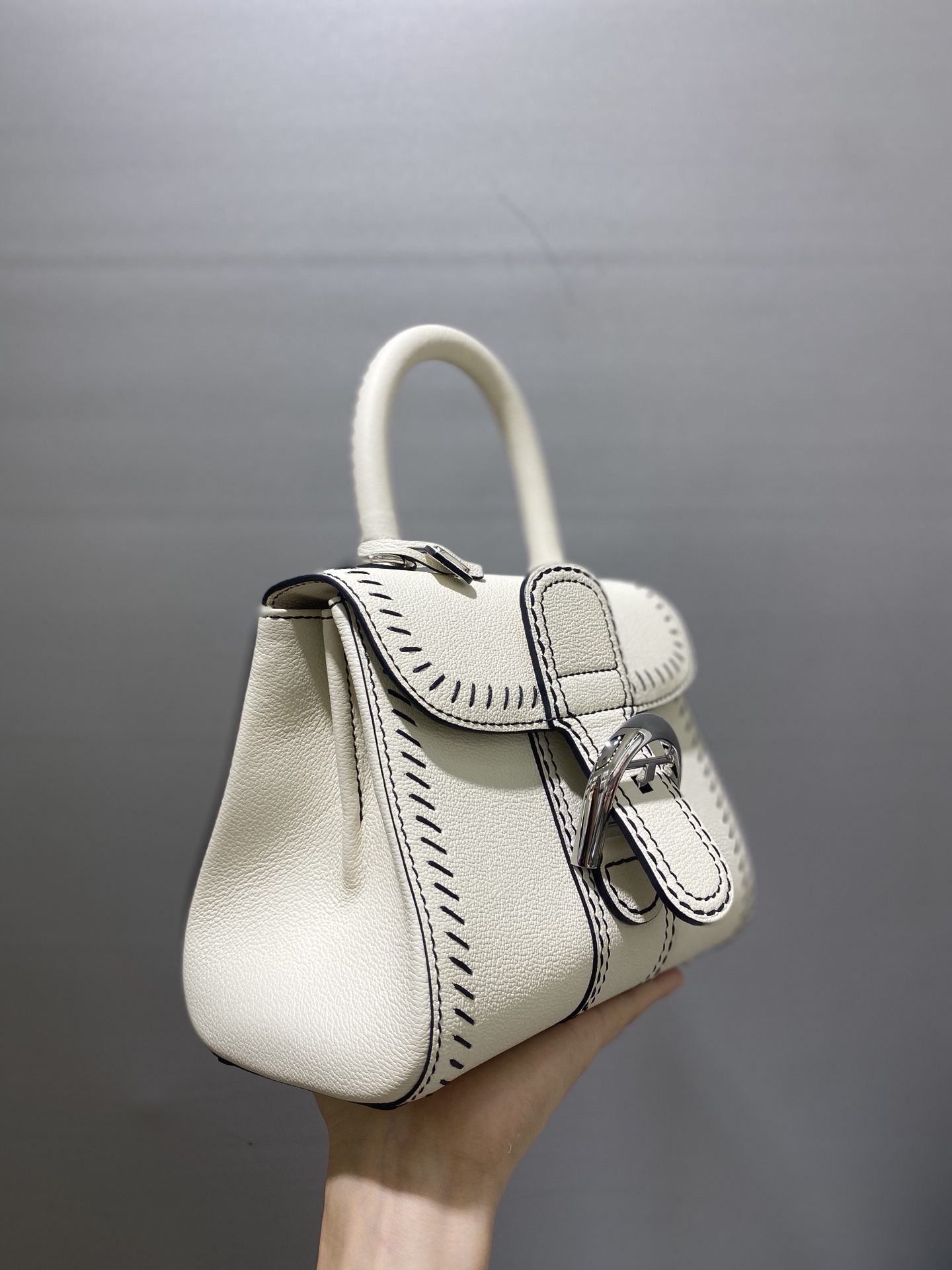 델보 브리앙 박스백 미니